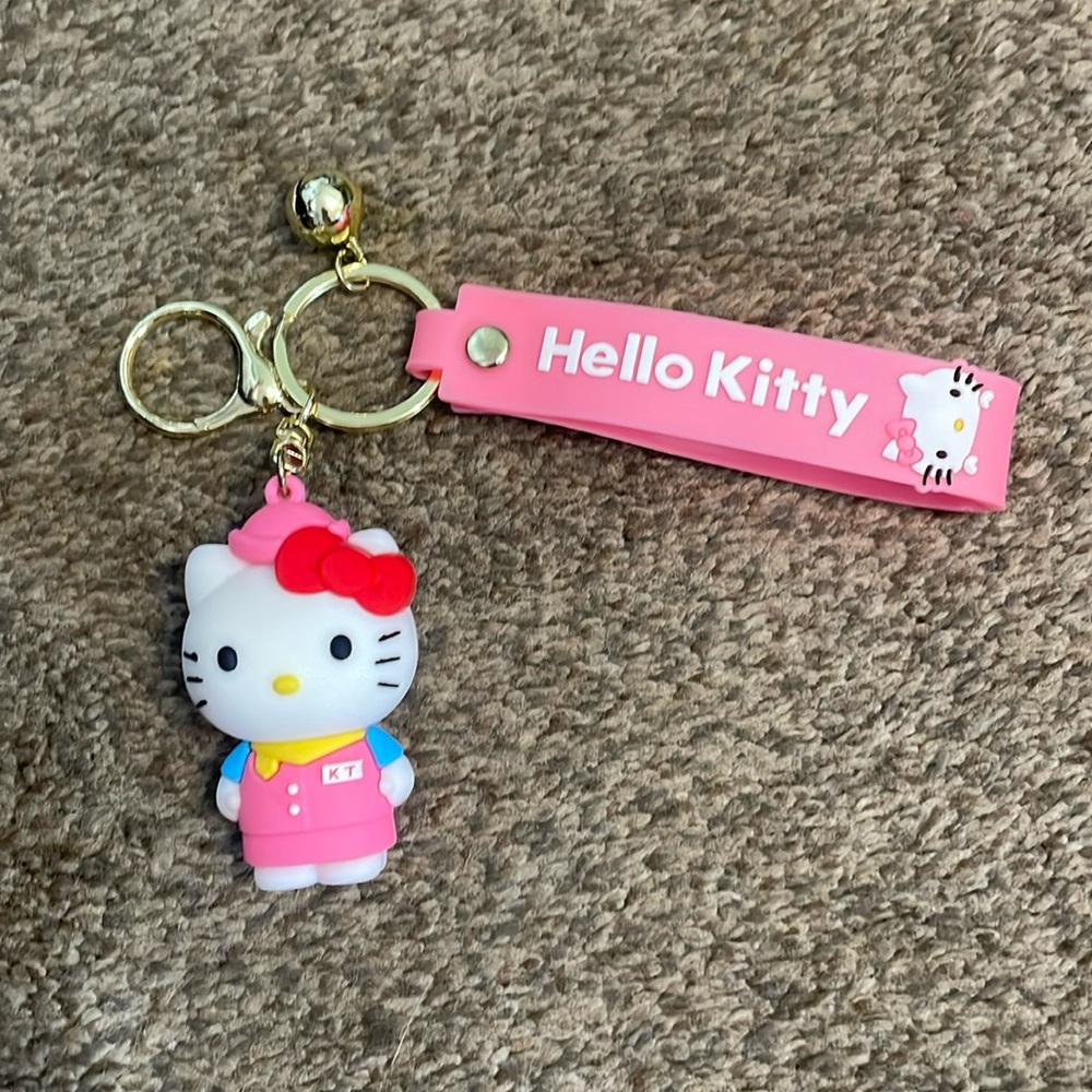 🆕 Hello Kitty Keychain - Picture 1 of 4